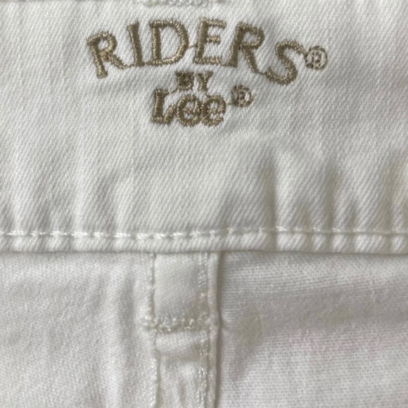 Women’s Shorts (Size L) - Picture 4 of 5